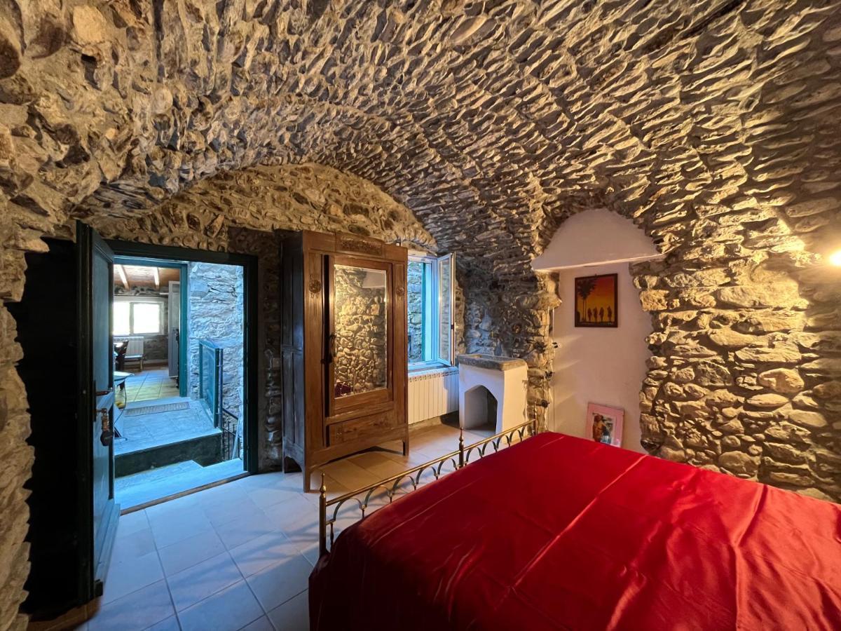 Vila Casa Victoria - Full Equipped Stone House Rocchetta Nervina Exteriér fotografie